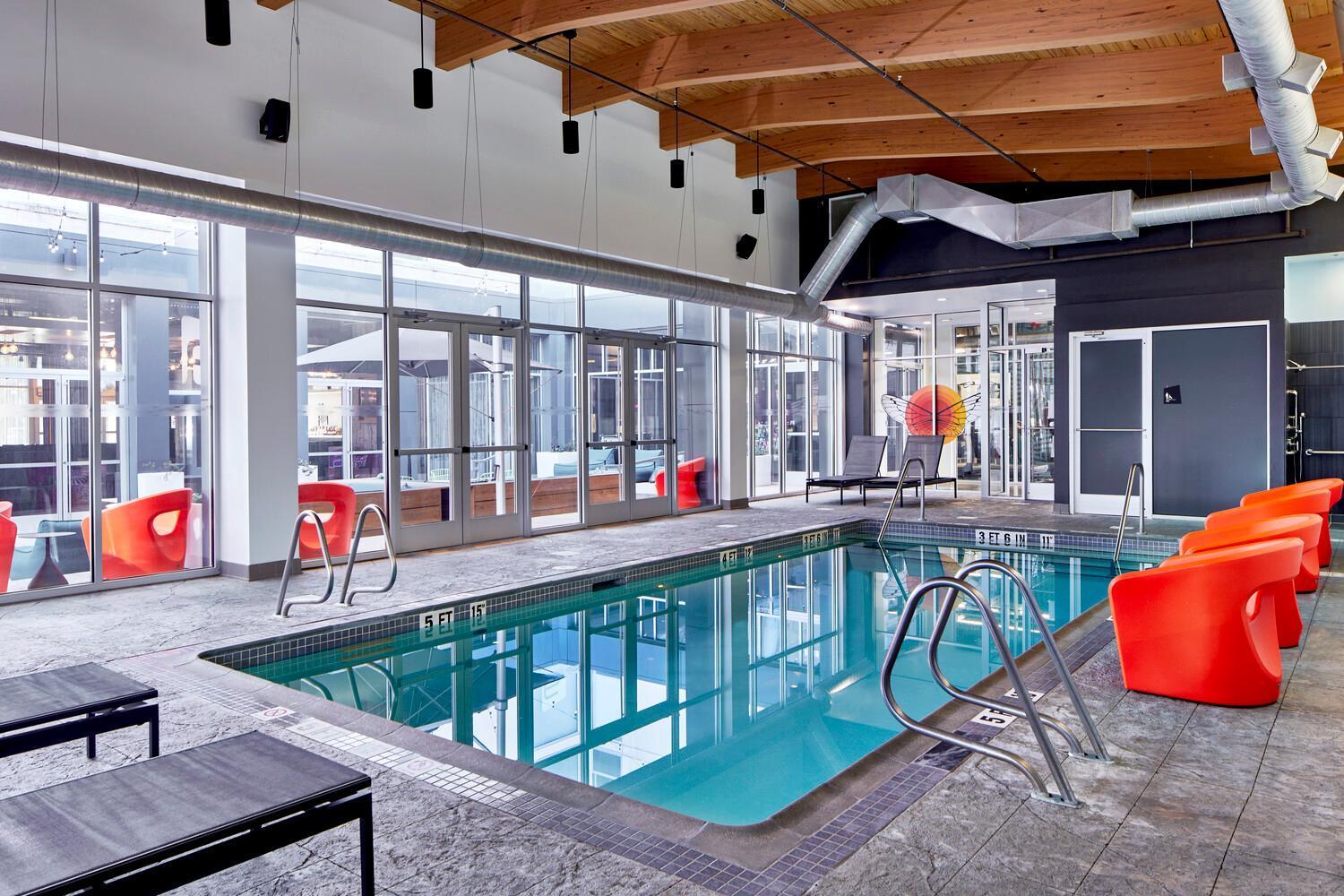 Aloft Bay Hotel 4*