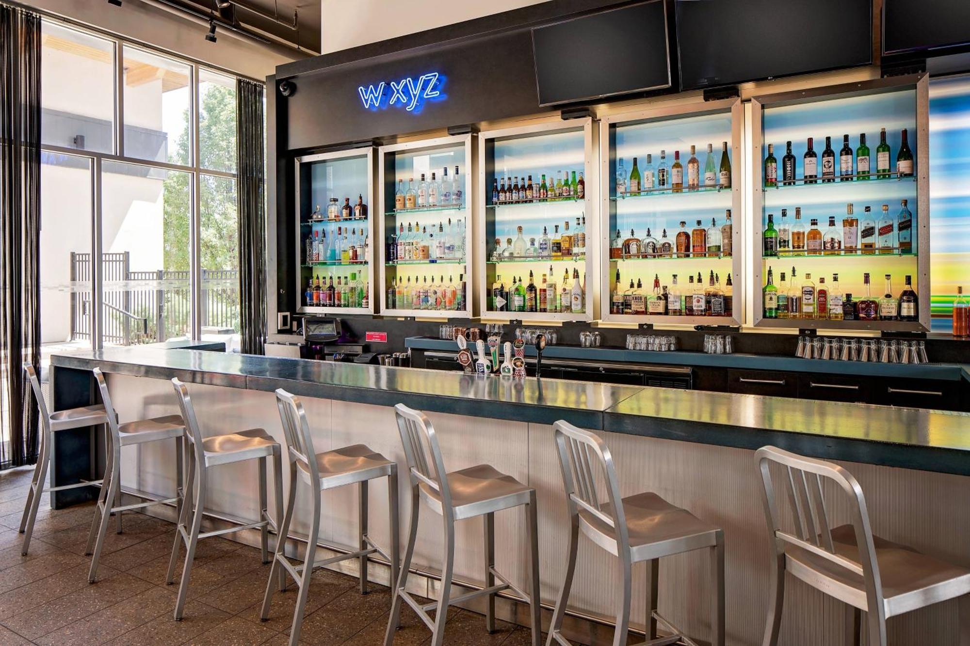 Aloft Bay Hotel