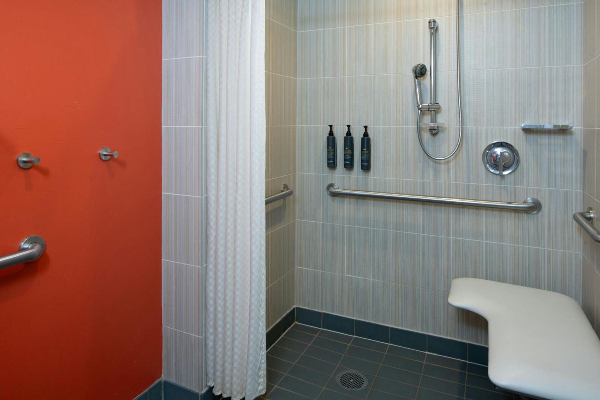 Aloft Bay 4* Green Bay