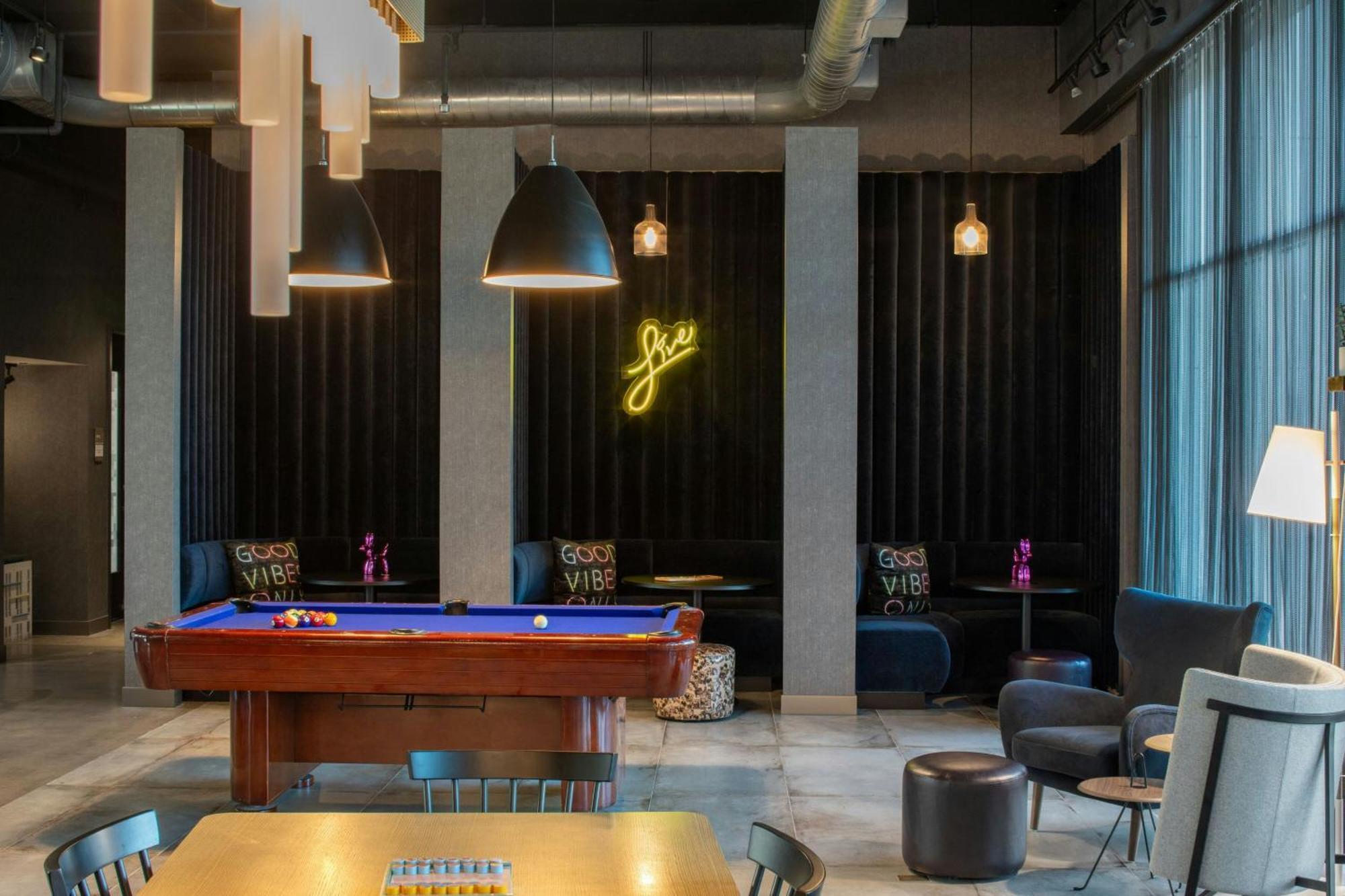 Aloft Bay Hotel