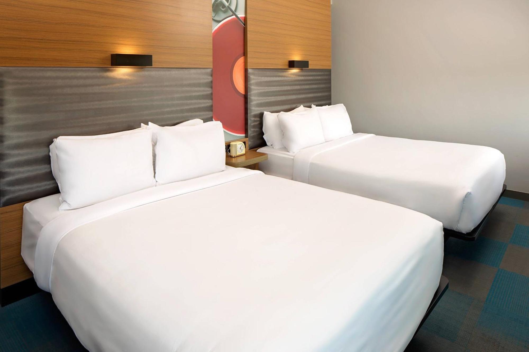 Aloft Bay 4*