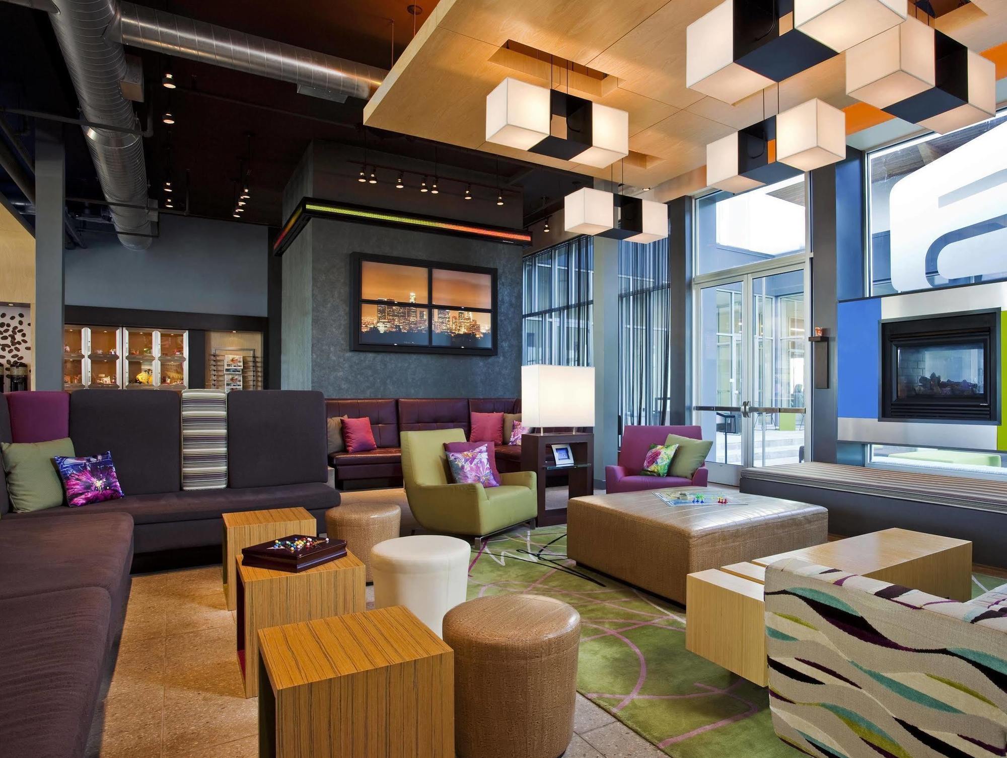Aloft Bay Green Bay